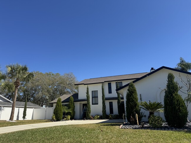 Building Photo - 14903 Southfork Dr