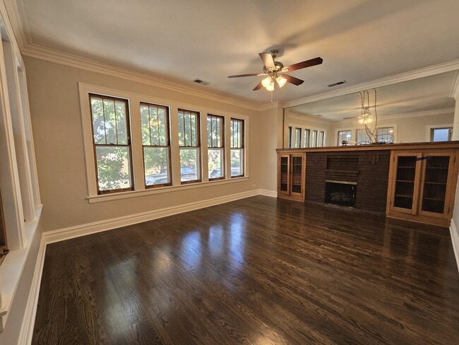 Building Photo - 4231 N Marmora Ave