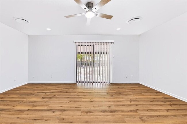 Building Photo - 301 Carothers St