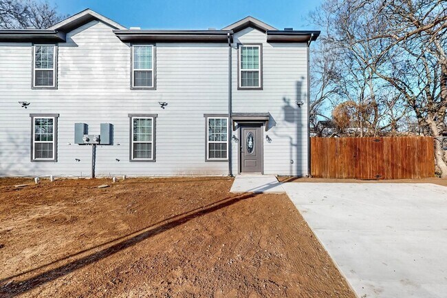 Building Photo - 807 Fletcher St
