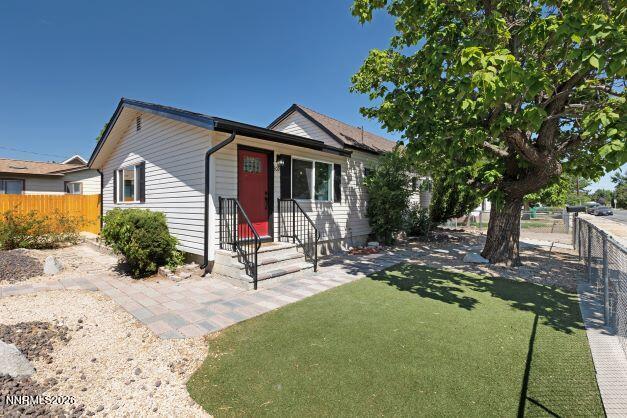 Building Photo - 309 4th St