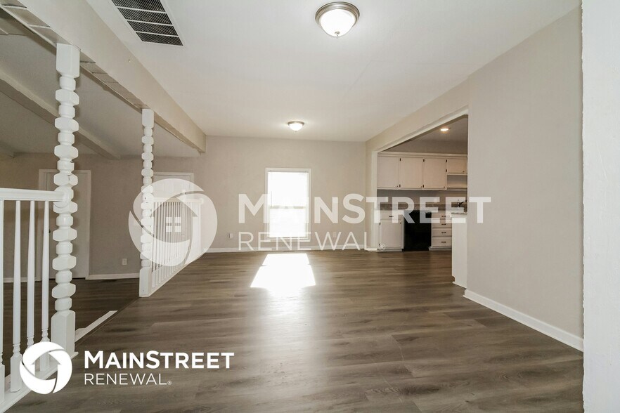 Building Photo - 1208 Tim Holt Dr