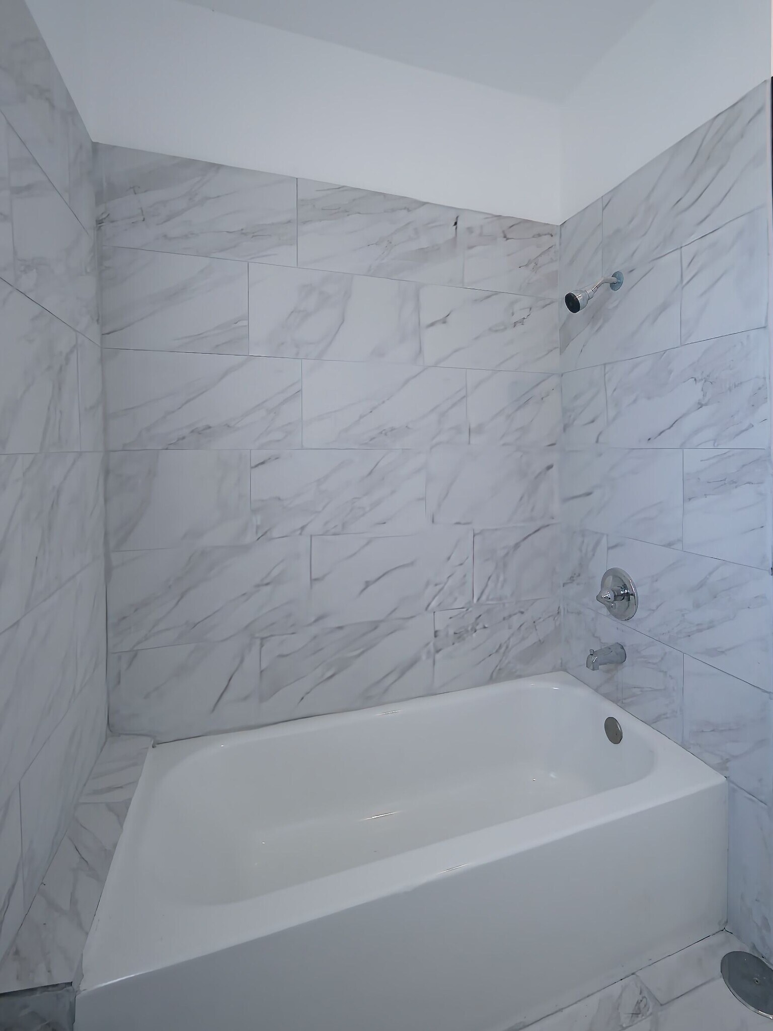 Building Photo - 5004 W Armitage Ave