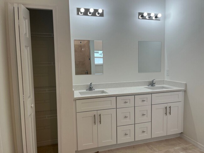 Building Photo - ASK US ABOUT FREE RENT!!-Brand New Constru...