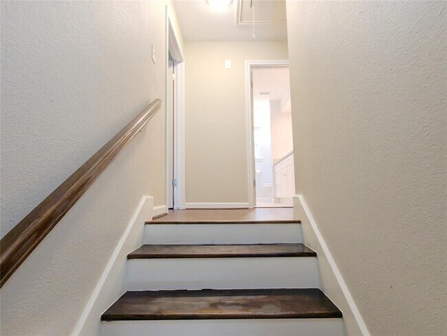 Building Photo - 10603 Brentway Dr