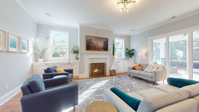 Building Photo - Luxury Home in gated Hampstead Community