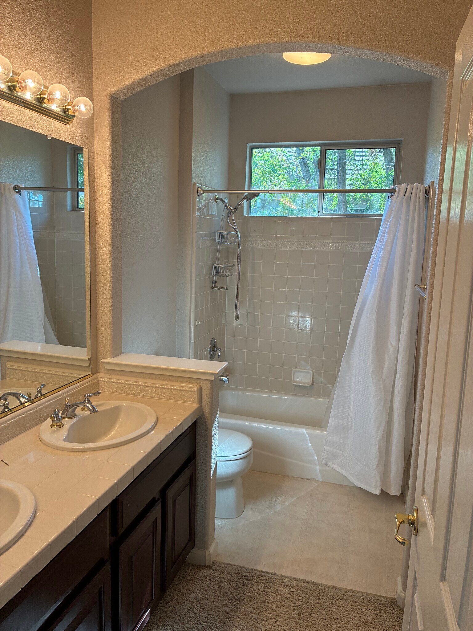 Building Photo - 2824 Buckminster Dr