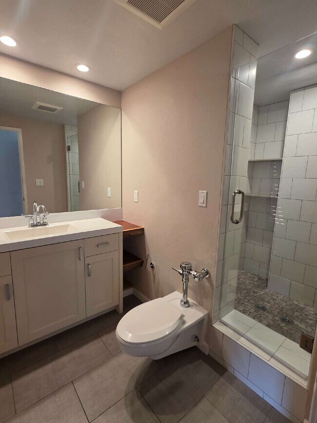 Building Photo - Stylish Downtown Santa Cruz Condo – Fully ...