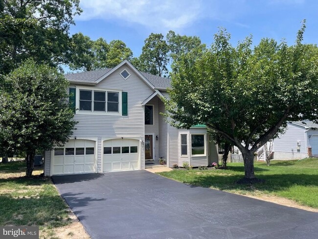 Building Photo - 4209 Oakhill Rd