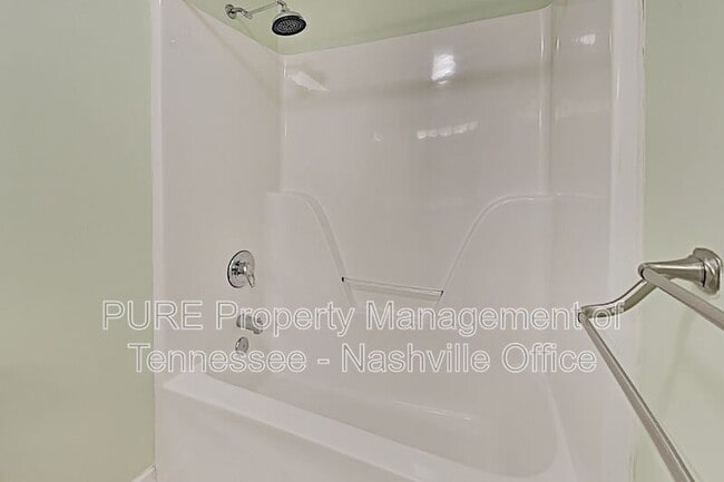 Building Photo - 2120 Lebanon Pike