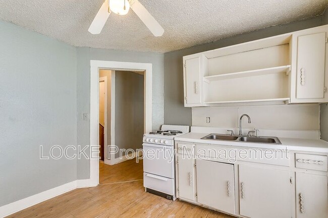 Building Photo - 1411 6th Ave