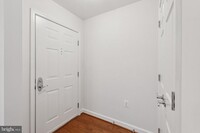 Building Photo - 4149 S Four Mile Run Dr