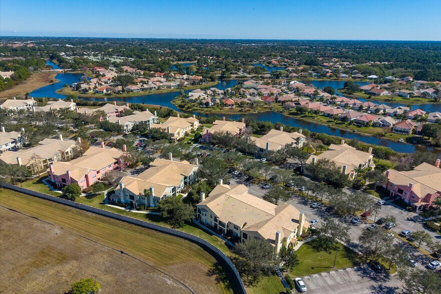 Building Photo - 158 SW Peacock Blvd