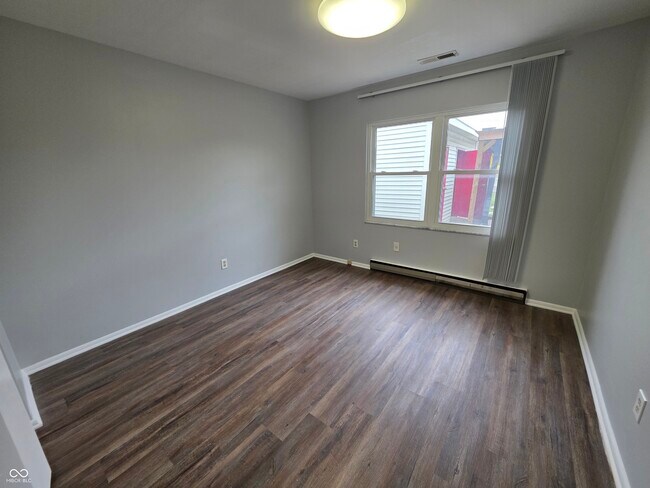 Building Photo - 3805 Biscayne Rd