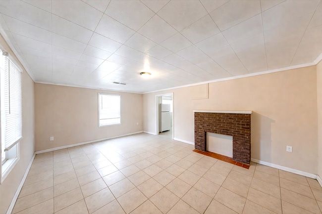 Building Photo - 3002 S Rybolt Ave