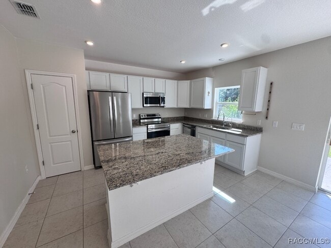 Building Photo - 11400 Chickadee Rd