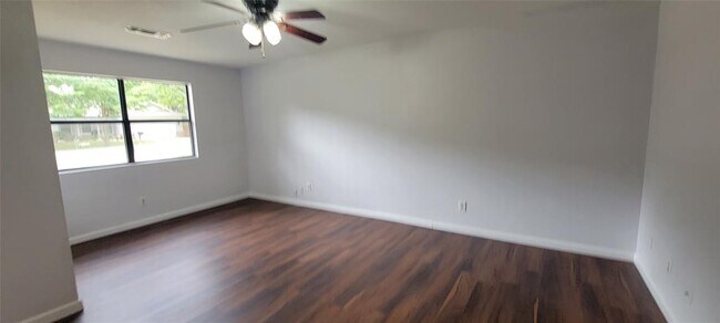 Building Photo - 386 Lamaloa Ln