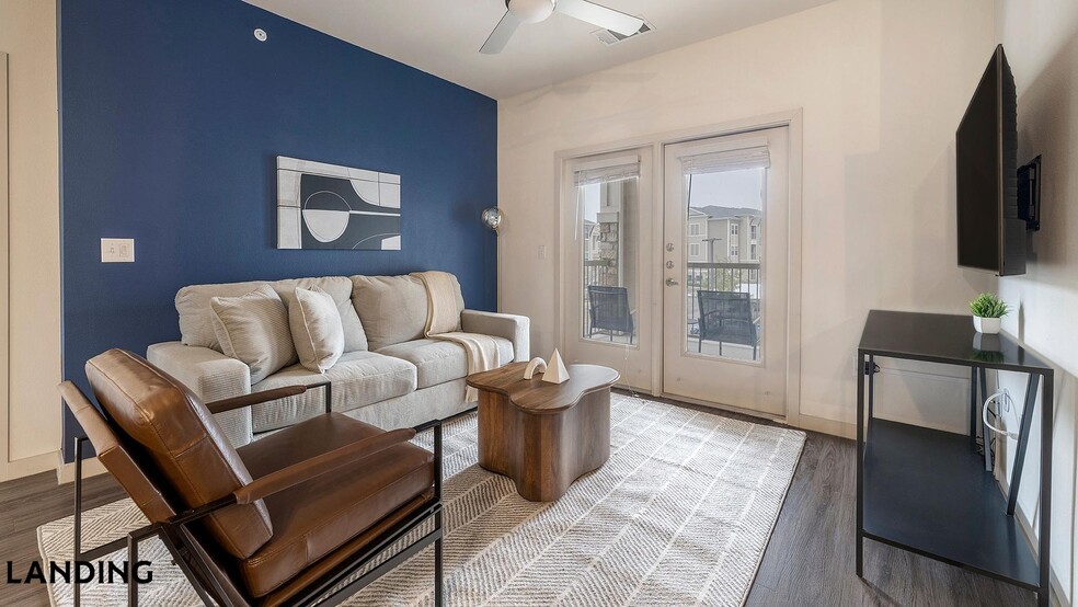 Building Photo - 2825 Main St