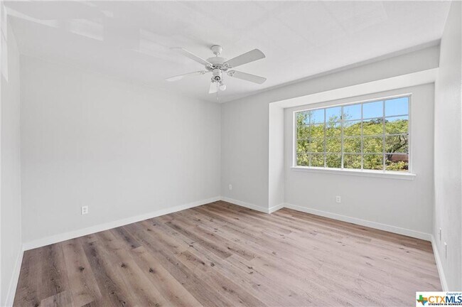 Building Photo - 107 Cedargrove