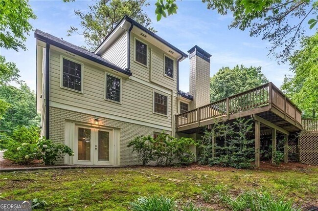 Building Photo - 229 Devonwood Dr