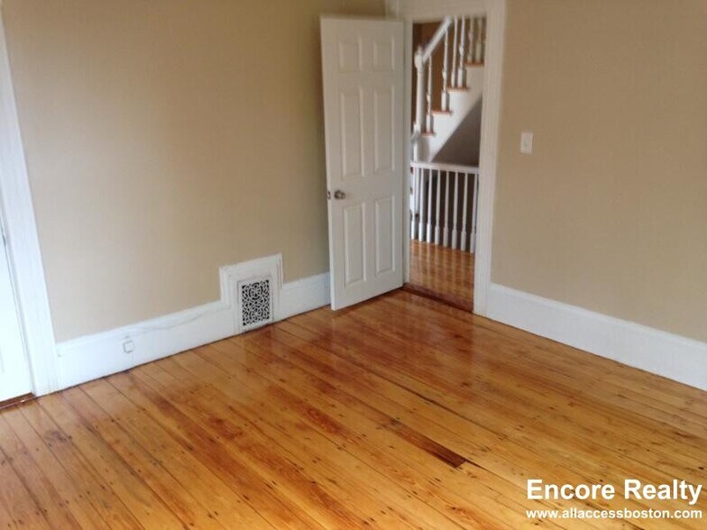 Building Photo - 23 Highgate St