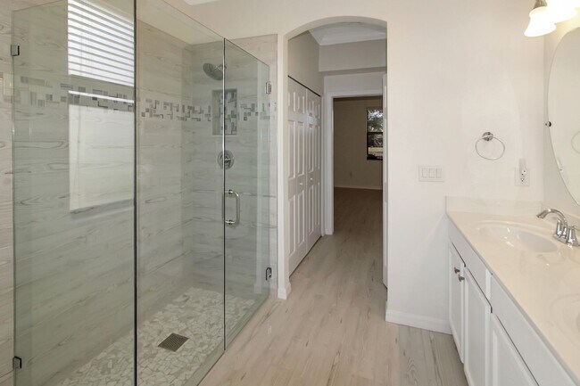 Building Photo - Gran Paradiso Annual Villa for Rent