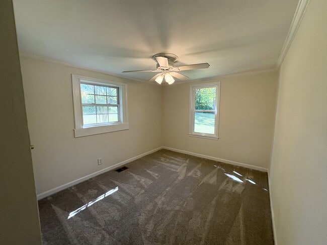 Building Photo - 4579 Spring St