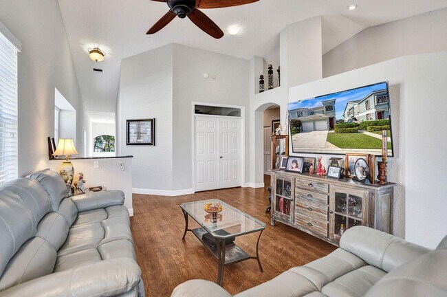 Building Photo - 10256 Andover Coach Cir