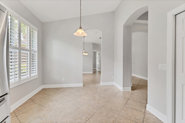 Building Photo - 2228 Terracina Dr