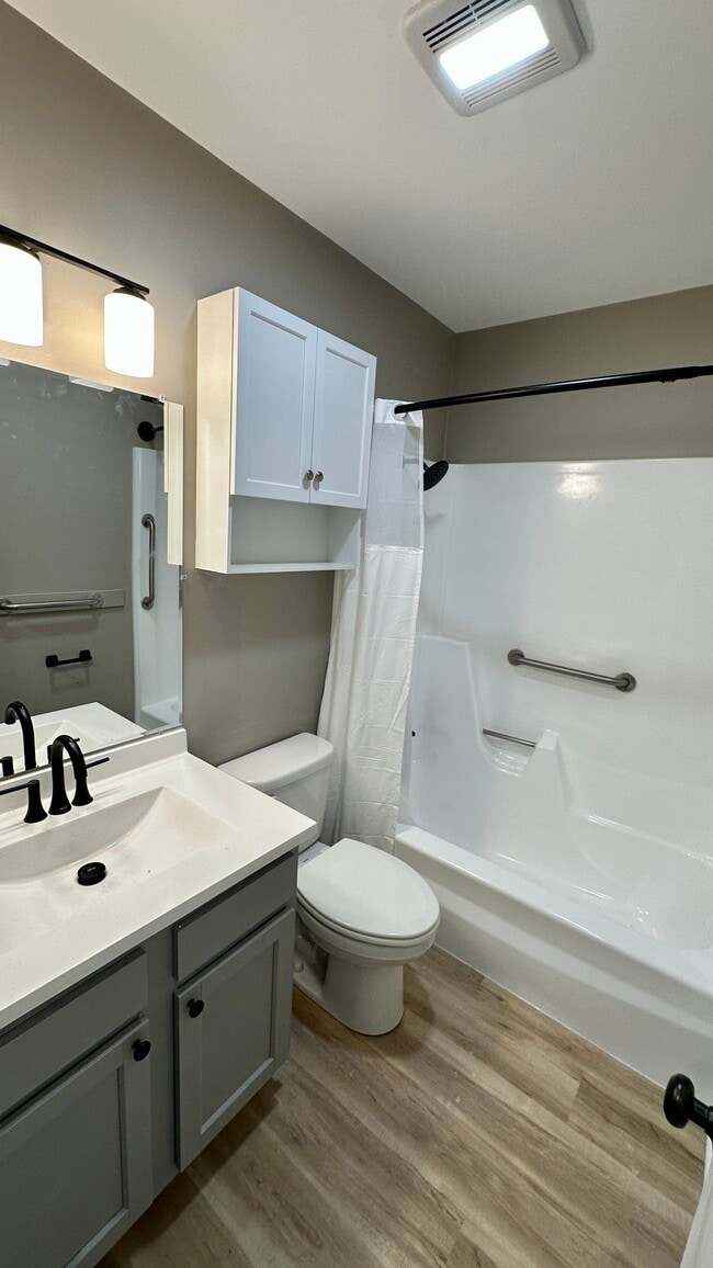 Building Photo - 528/530 W. 30th St