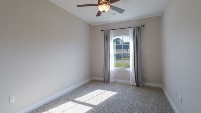 Building Photo - 6237 Cypress Ln