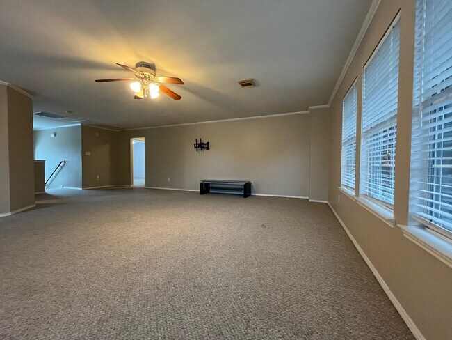Building Photo - 21119 Brae Point Ct