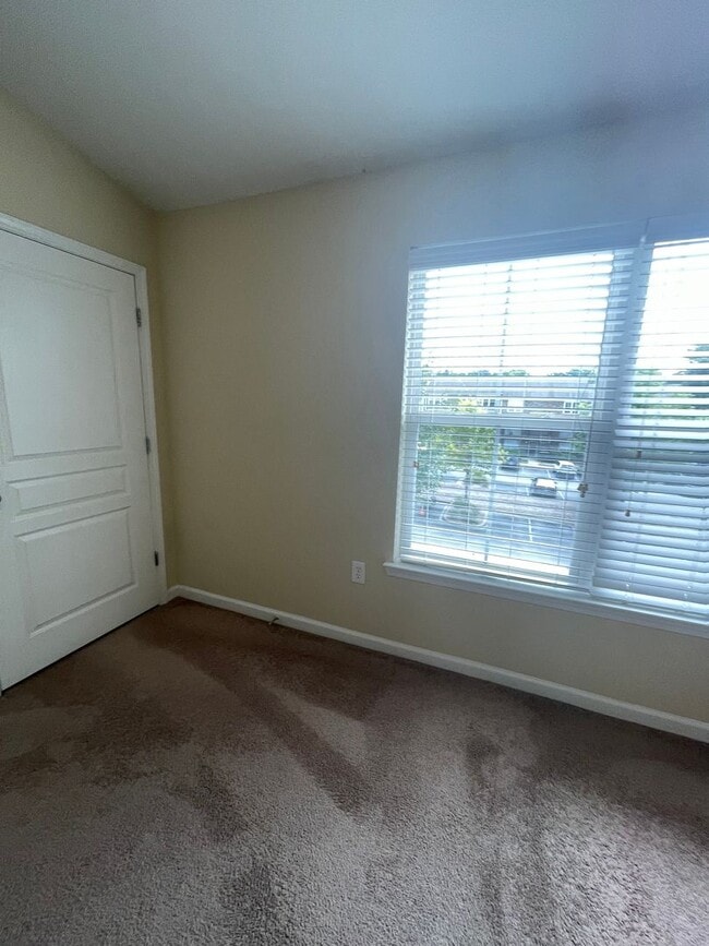 Building Photo - 17-1727 BBCH