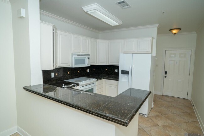 Building Photo - 12386 River Highlands Dr