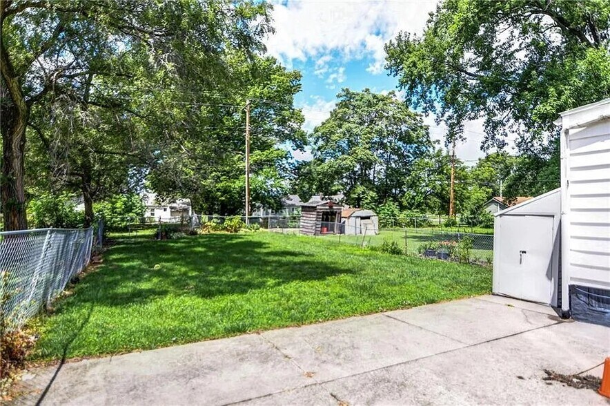 Building Photo - 1739 N Gulick Ave