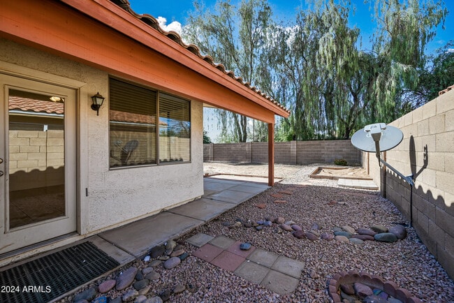 Building Photo - 7160 E Lindner Ave