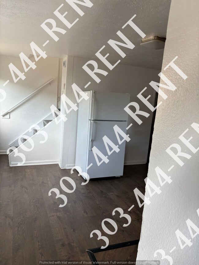 Building Photo - 10625