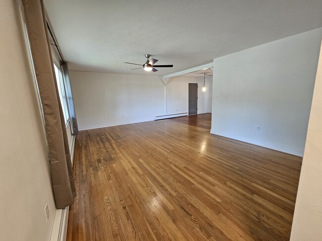 Building Photo - 1307 Harris St