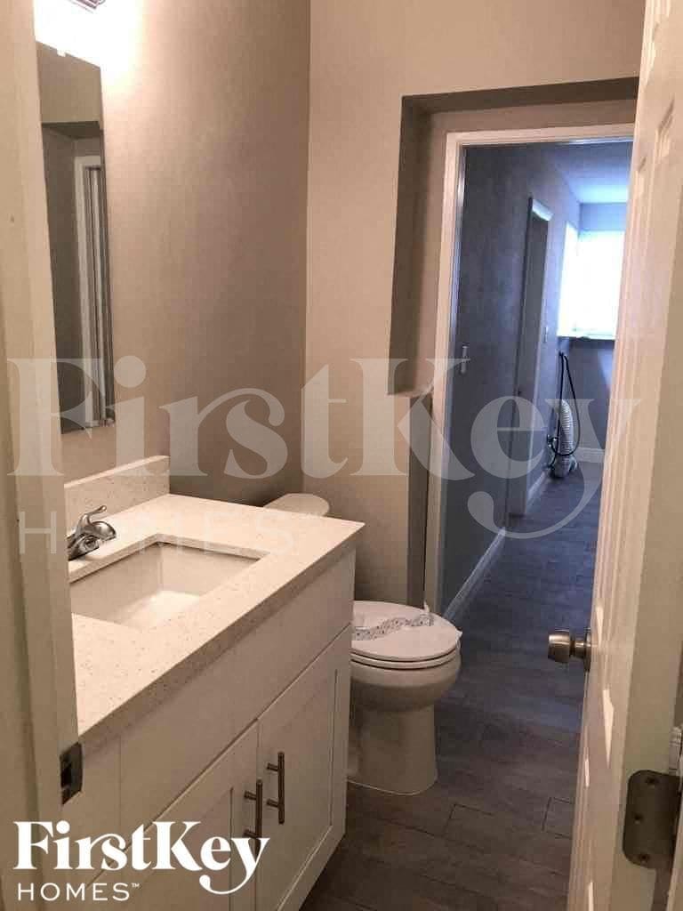 Building Photo - 4882 Pine Cone Ln