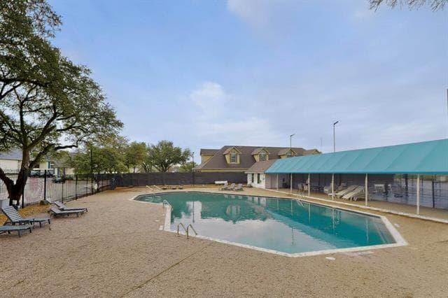 Building Photo - 5600 Belle Chasse Ln