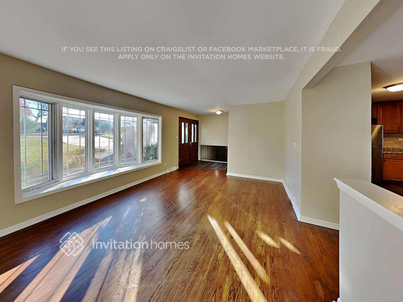 Building Photo - 9922 S 86th Ave