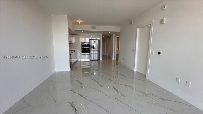 Building Photo - 1170 Hallandale Ave