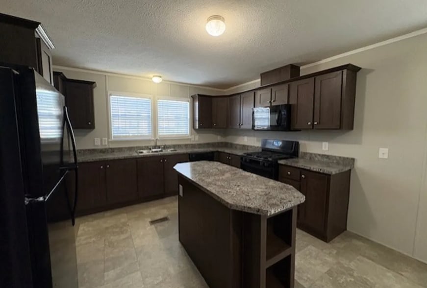 Building Photo - 105 Nicole Ct