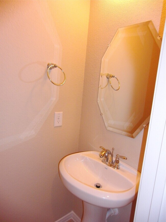 Building Photo - 5507 Claymore Meadow Ln