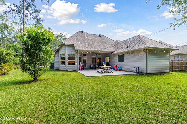 Building Photo - 500 Bateleur Way