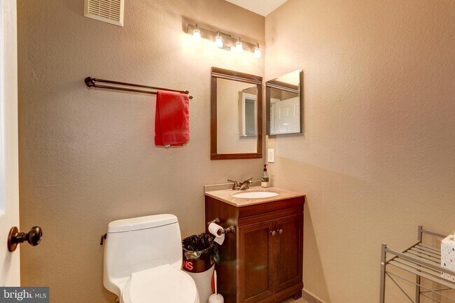 Building Photo - 12852 Fair Briar Ln
