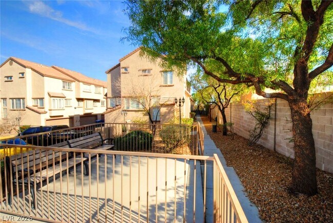 Building Photo - 8401 Tiger Woods Ave