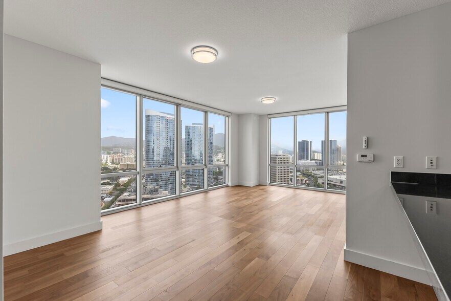 Building Photo - 1189 Waimanu St