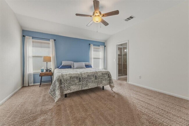 Building Photo - 5809 Scenic Lake Dr