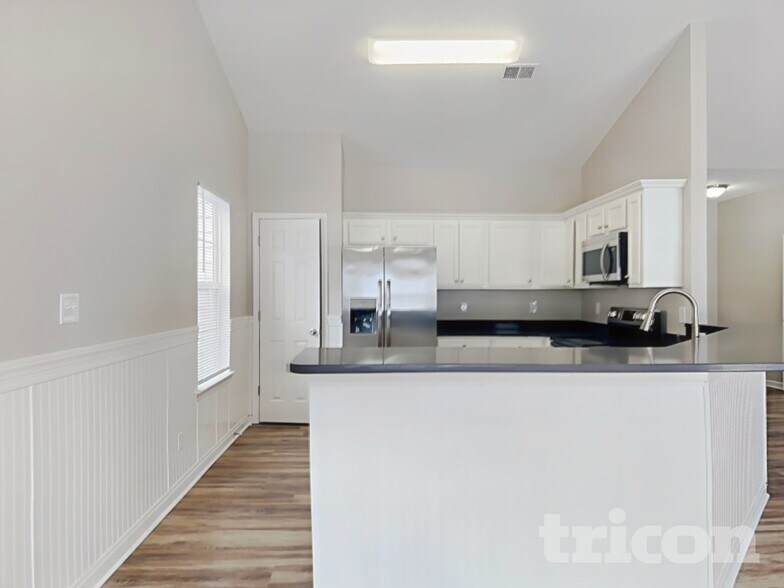 Building Photo - 153 Devon Forrest Dr